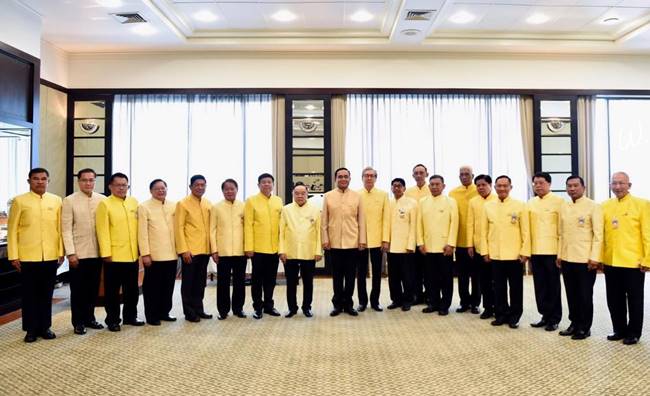 15 รัฐมนตรี ยื่นลาออกไปเป็น ส.ว.
