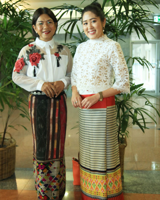 การแต่งกาย ส.ส
