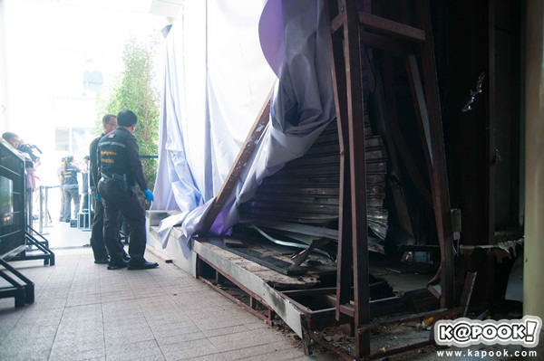 ตั้งค่าหัวมือวางบึ้มพารากอน 1 แสน เชื่อคนร้ายมากกว่า 2