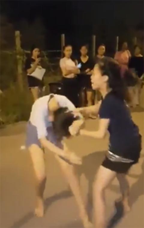 ฉุนอริขออมเจ้าโลกผัวตัวเอง
