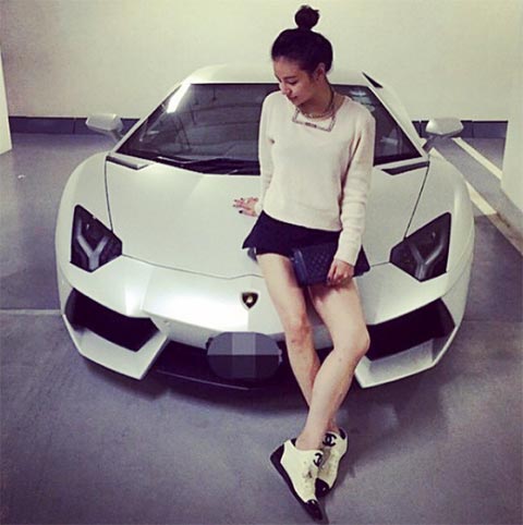 ลูกเศรษฐีสิงคโปร์สาดภาพชวนอิจฉา