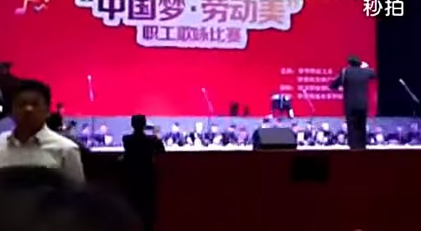 คลิประทึก เวทีถล่มทำนักร้อง 80 ชีวิตหายวับไปกับตา เจ็บ 8