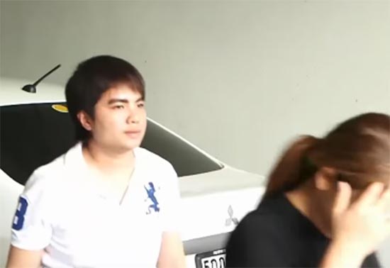 ซินแสโชกุน เครียดจัด นั่งร้องไห้เจ็บแผลผ่าหน้าอก-ดูดวงให้ตำรวจบอกจะโชคดี