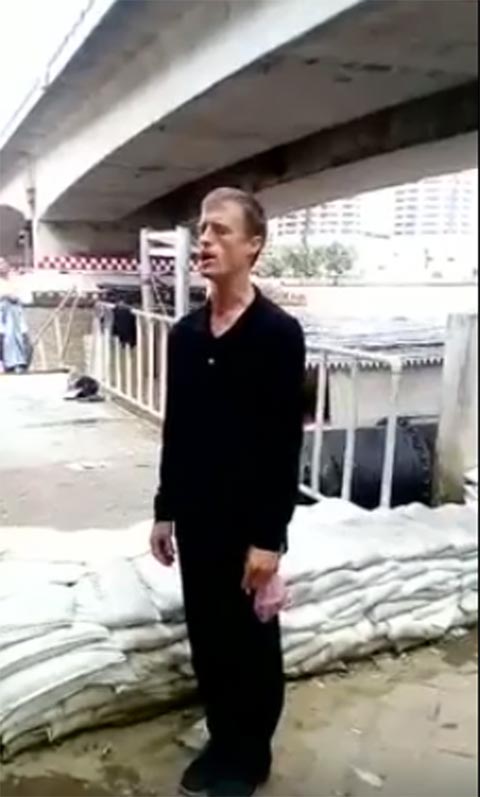 ซาบซึ้งใจ ฝรั่งร้องเพลงสรรเสริญพระบารมี สำเนียงสุดชัด ไว้อาลัยในหลวง ร.9