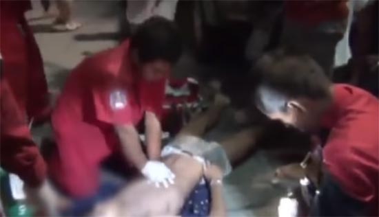 วิศวกรเดือดโดนรุมชก คว้าปืนยิงวัยรุ่นดับ 1 หลังเห็นครอบครัวถูกล้อม (มีคลิป)