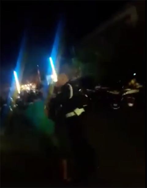 สาวโวยถูกอาสาเอากระบองตีหัว