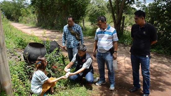 รวบเมียฝรั่งค้ายาบ้า-ไอซ์ อ้างประชดผัวให้เงินไม่พอใช้ เลยทั้งขายทั้งเสพ