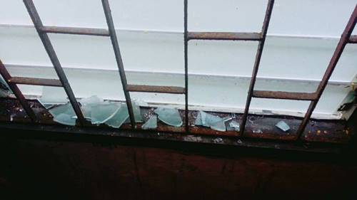 หนุ่มอาฆาตแค้น โดนแฟนบอกเลิก สาดน้ำกรดใส่รถ