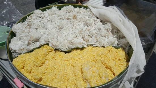 สาวโพสต์ภาพคุณยายสู้ชีวิต เข็นขนมขายกลางแดดเปรี้ยง ชาวเน็ตแห่ถามพิกัด อยากอุดหนุน