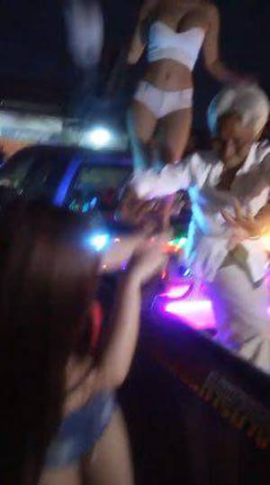 คลิปคุณยายแดนซ์อย่างมันส์