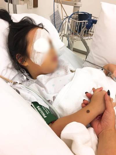 พ่อแม่พึงระวังให้ลูกเล่นมือถือ