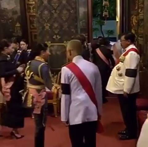 พระอิริยาบถน่ารัก พระองค์หญิงสิริวัณณวรีฯ ทักทาย-จับพุง หม่อมเจ้าทิฆัมพร