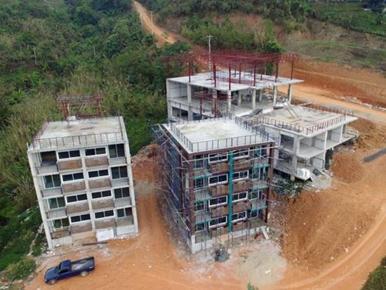 ตึกยักษ์กลางเขาค้อ