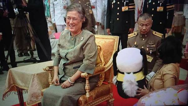 สมเด็จพระเทพฯ 