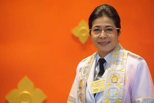 คุณหญิงสุดารัตน์ 