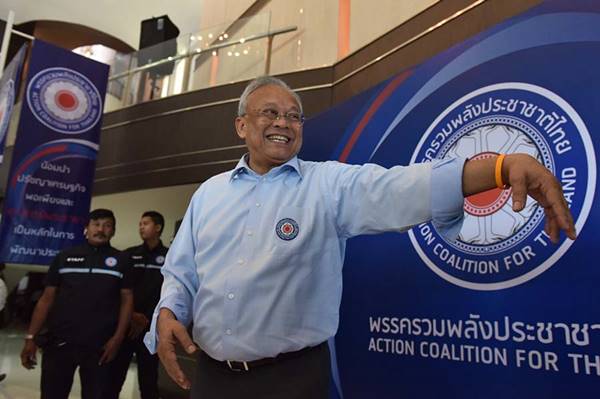 สุเทพ เทือกสุบรรณ