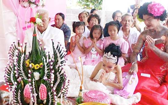 สาวพิการตื้นตันใจ นางฟ้าซาลอน สานฝัน แต่งหน้า-จัดงานวิวาห์ให้ฟรี