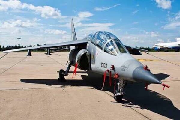 เปิดข้อมูล เครื่องบิน Alphajet หลังเกิดเหตุนักบินดีดตัวออกจากเครื่อง