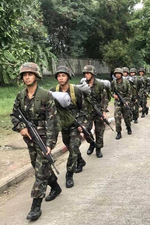 ไอติม พริษฐ์ 