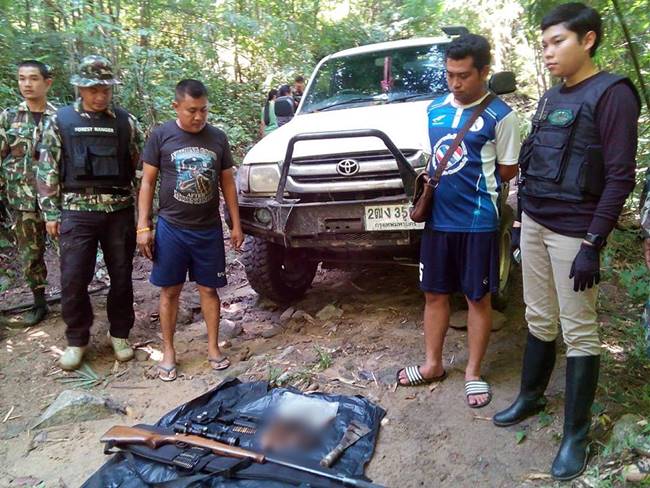 รวบปลัดอำเภอ - อาสาสมัคร