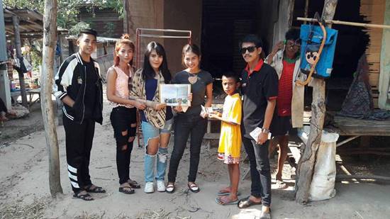 สลดใจ พบเด็กชาย 9 ขวบ ถูกทิ้งไว้ตามลำพังนาน 2 ปี อาศัยอยู่ในบ้านทรุดโทรม