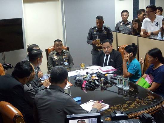 แม่เด็ก 14 คดีรุมโทรม โชว์สมุดพกลูกสาวเรียนดี-ศรีวราห์ สั่งเด้งตำรวจเจ้าของคดี