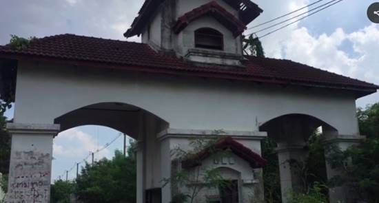 แก๊งโจ๋ 7 คน ชวนกันไปลองของที่บ้านร้าง