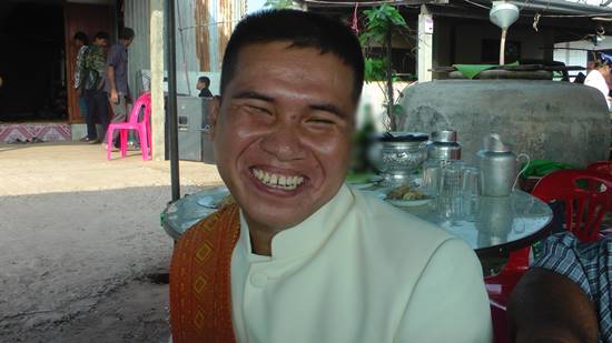 คู่รักตาบอดแต่งงานชื่นมื่น