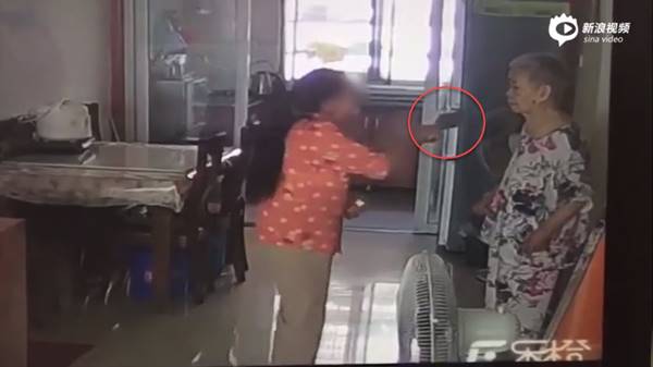 แม่บ้านอำมหิต