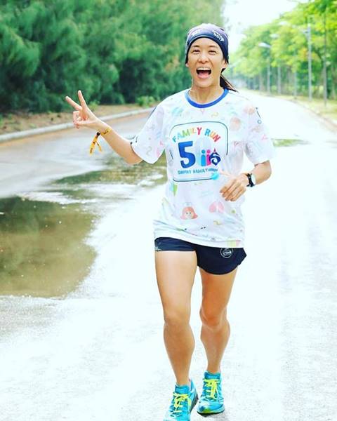 หมอเมย์ ก้าวคนละก้าว 