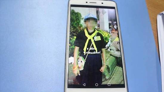 ลูกสาวชั้น ป.5 ถูกครูทำโทษวิ่งรอบสนามกลางแดดเปรี้ยงจนเสียชีวิต