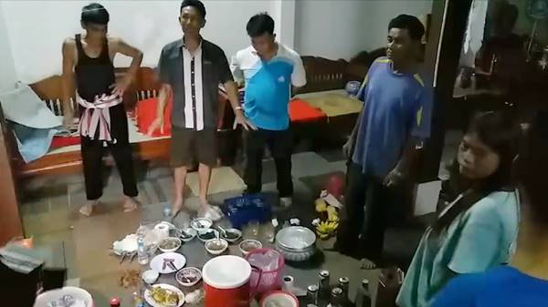 เจ้าอาวาสก๊งเหล้าสีกา