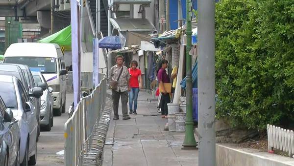 ห้ามตั้งแผงหน้าห้างลาดพร้าว 