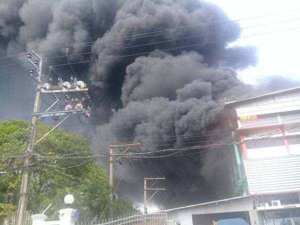 ไฟไหม้โรงงาน