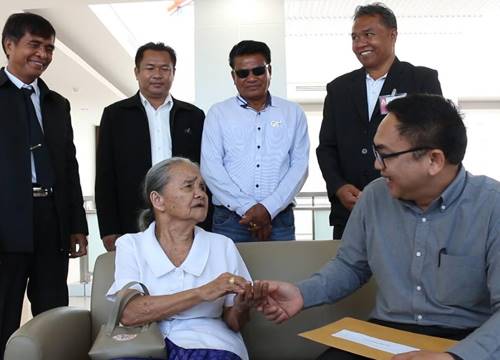 ยายคำมั่น ยื่นเรื่องขอสรีระสังขาร หลวงพ่อคูณ กลับวัดบ้านไร่