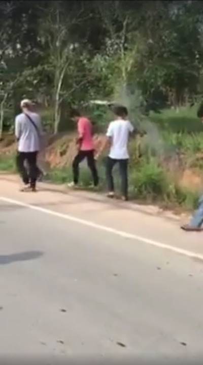 โจ๋รัวปืนงานแต่งโดนชาวบ้านดับ 1 เข้ามอบตัวแล้ว ตำรวจตั้ง 3 ข้อหา