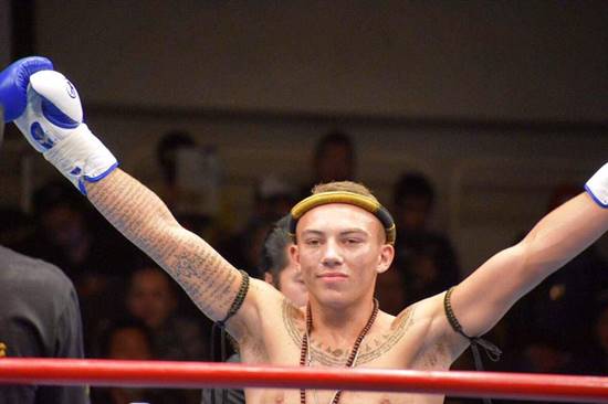 สลด ! นักมวยฝรั่งฉายาจอมเซิ้งเป็นลมแดด วูบขณะวิ่งรีดน้ำหนัก เสียชีวิตคาที่