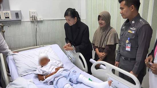 เด็กหญิงวัย 6 ขวบ โดนน้ำมันร้อนราดใส่ตัว เจ็บนานนับเดือน คู่กรณีเยี่ยมครั้งเดียว