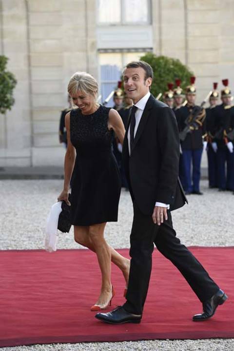 ตามคาด ! เอ็มมานูเอล มาครอง นั่งแท่นประธานาธิบดีฝรั่งเศส
