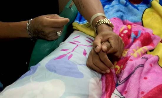 แจ้งข้อหาพยายามฆ่า รุ่นพี่ใช้ไม้ดักตีรุ่นน้อง..ฉุนไม่ให้ยืมกีตาร์ รับทำไปเพราะโกรธ !