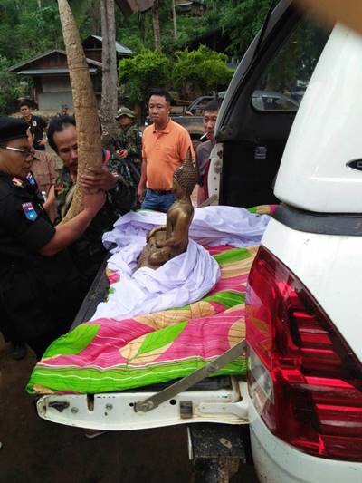 งาช้างแกะสลักอายุ 400 ปี