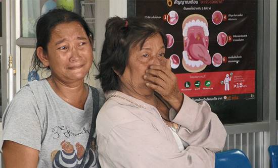 ด.ญ. วัย 14 พลัดตกรถรับ-ส่ง