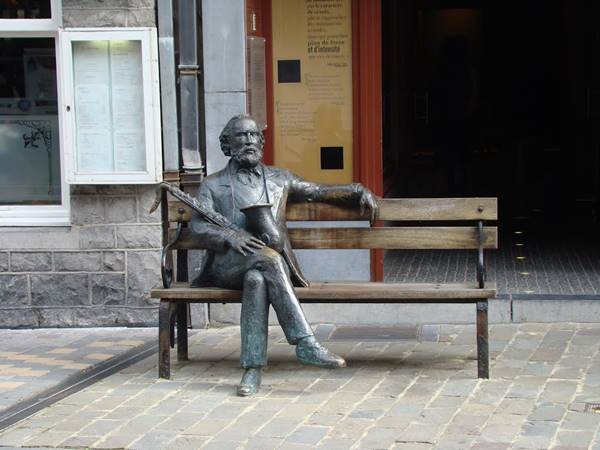 6 พ.ย. วันแซ็กโซโฟนโลก ฉลองครบ 202 ปี ผู้คิดค้นเครื่องดนตรีแจ๊สชิ้นเอก