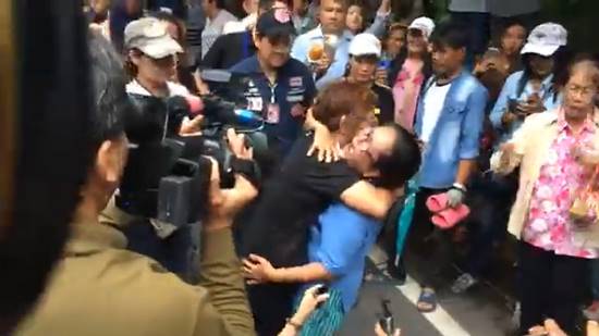 น้องพลอยสิงร่าง