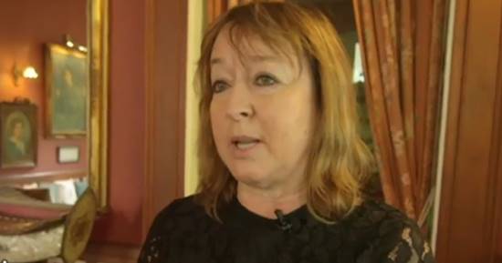 ม.ล.ปนัดดา ซัดสื่อนอก ไม่มีมารยาท