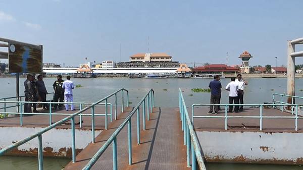 คนตกเรือ