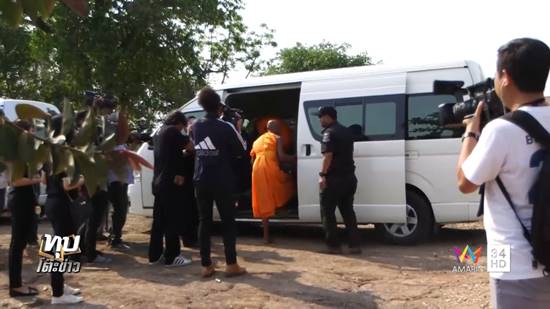 ดีเอสไอ ตรวจหลังวัดพระธรรมกาย พบกลุ่มพระกางมุ้งนอนเกลื่อน-ไร้ใบสุทธิ 