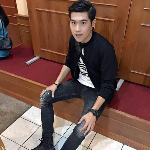 พ่อค้าหล่อ