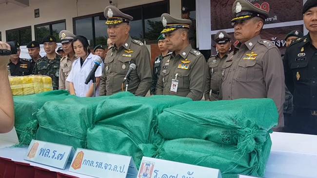 2 ผัวเมีย ซุกยาบ้า 2 ล้านเม็ด