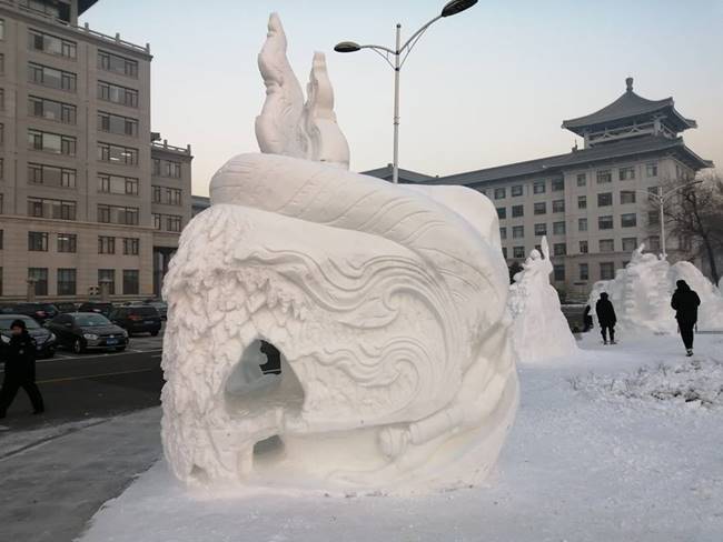 แกะสลักน้ำแข็งหิมะ